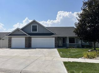 11417 W Mission Pointe Dr, Nampa, ID 83651