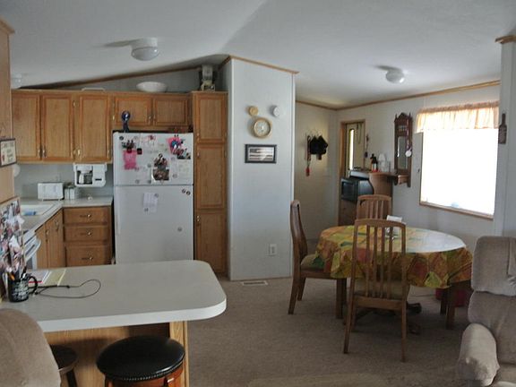 3rd image of 13066 S Shore Pkwy