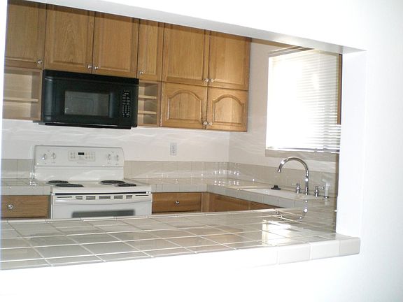 Kitchen from DR