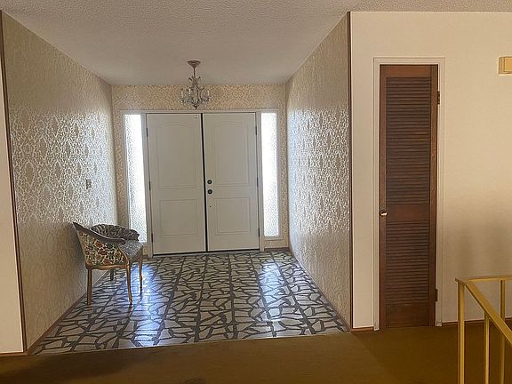 3rd image of 1116 La Sombra Ct