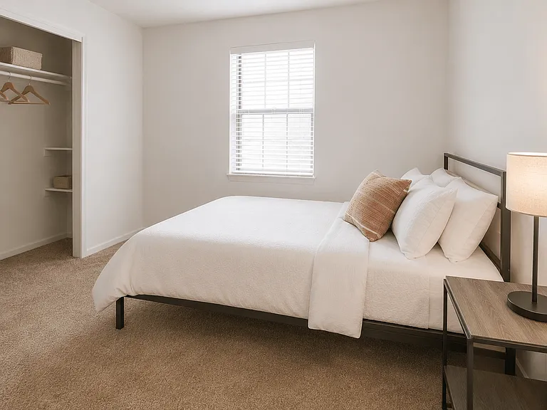 The Court at Sandstone Apartments — Photo 16