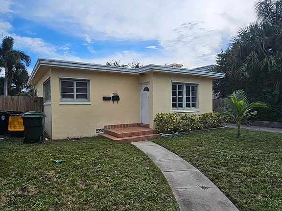 3rd image of 311 Columbia Drive