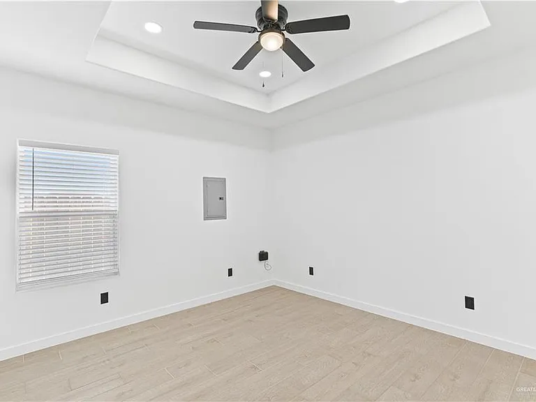 823 Abby St #3 — Photo 10