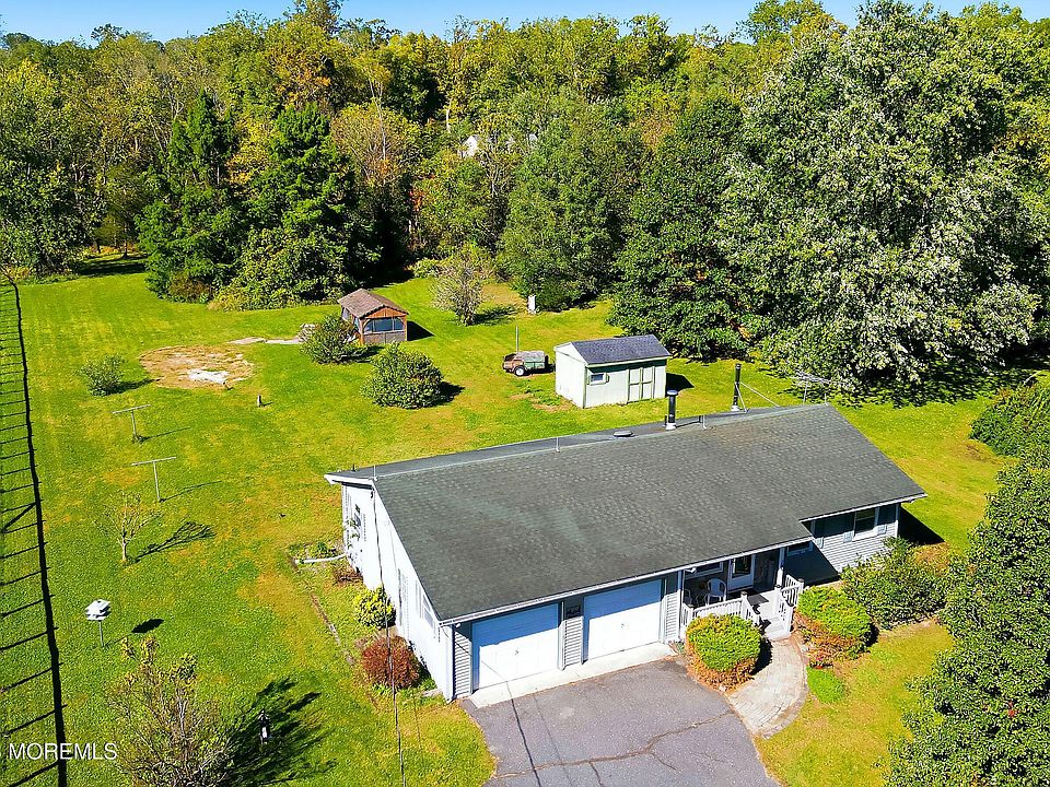 1st image of 32 Arneytown Hornerstown Road