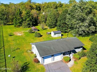 32 Arneytown Hornerstown Road, Cream Ridge, NJ 08514