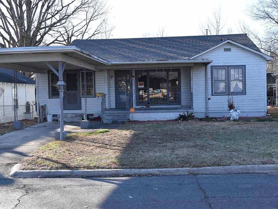 1st image of 204 Chitwood St