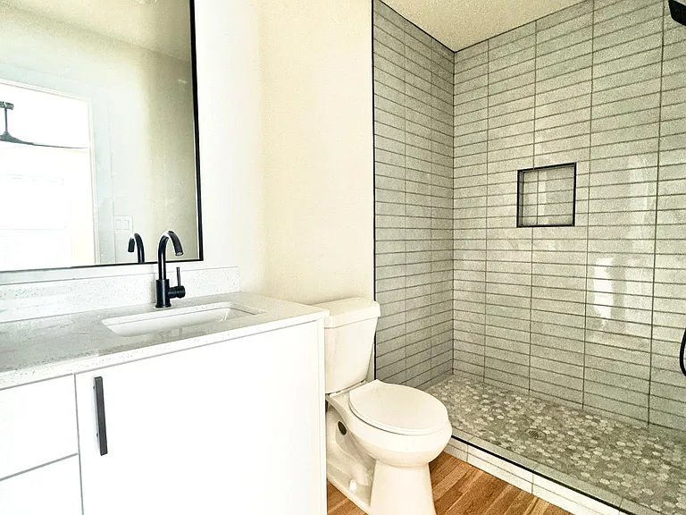 3300 Tom Green St #4 — Photo 28