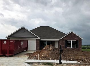 1381 Brigade Blvd, Prairie Grove, AR 72753