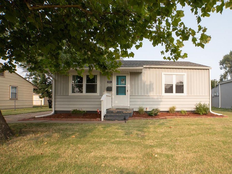 1st image of 881 Windsor Dr