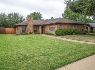2140 Swallow Ln, Lewisville, TX 75077