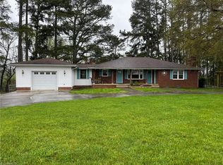 8915 New Hope Rd, Denton, NC 27239