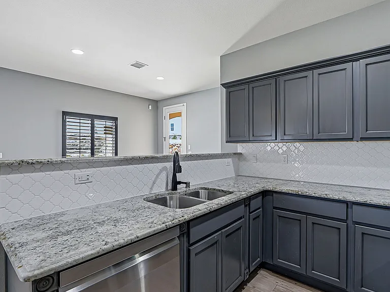 2120 Honour Point Pl — Photo 13