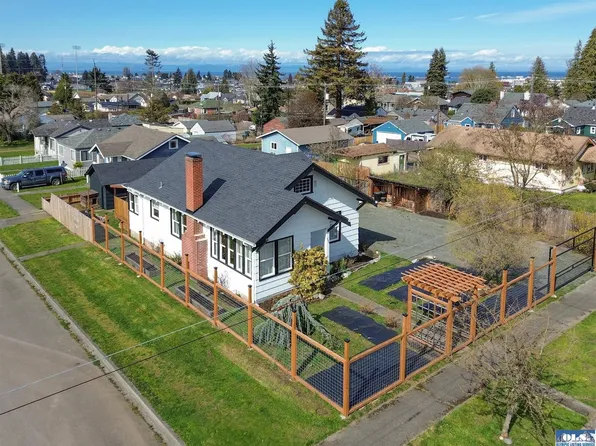 322 S Jones St, Port Angeles, WA 98362