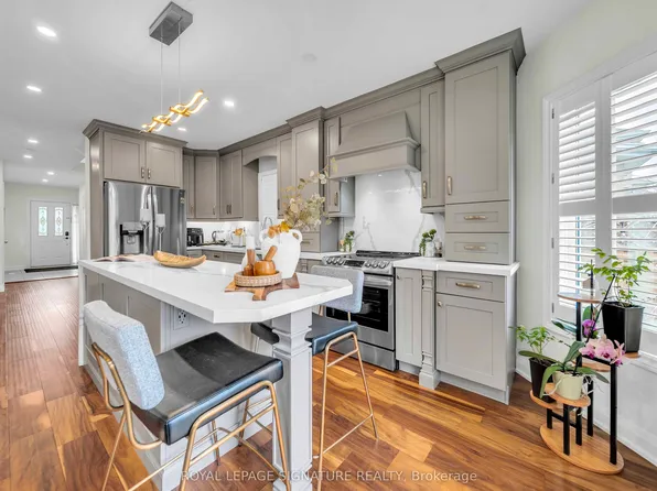 440 Flanagan Ct, Newmarket, ON L3X 2E9