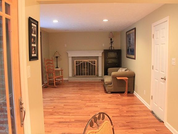 4th image of 19504 Ethan Allen Ln