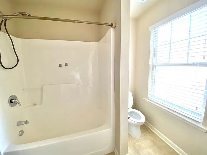 302 Montgomery Way — Photo 25