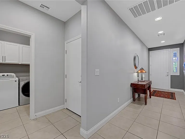 1170 N Water St — Photo 15