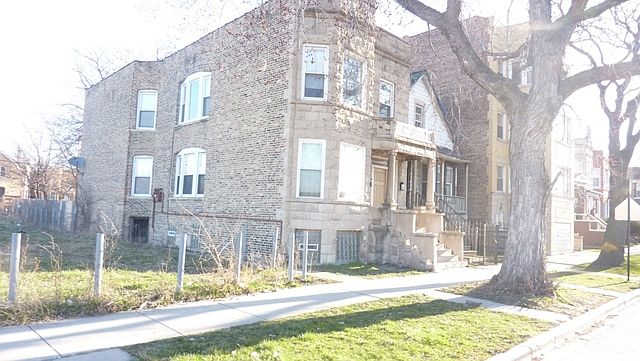 1st image of 4252 W Congress Pkwy