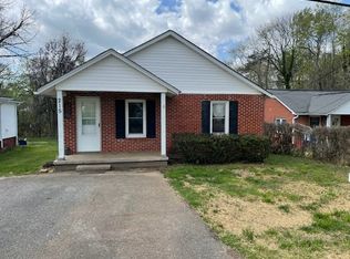 215 Branch St, Morganton, NC 28655