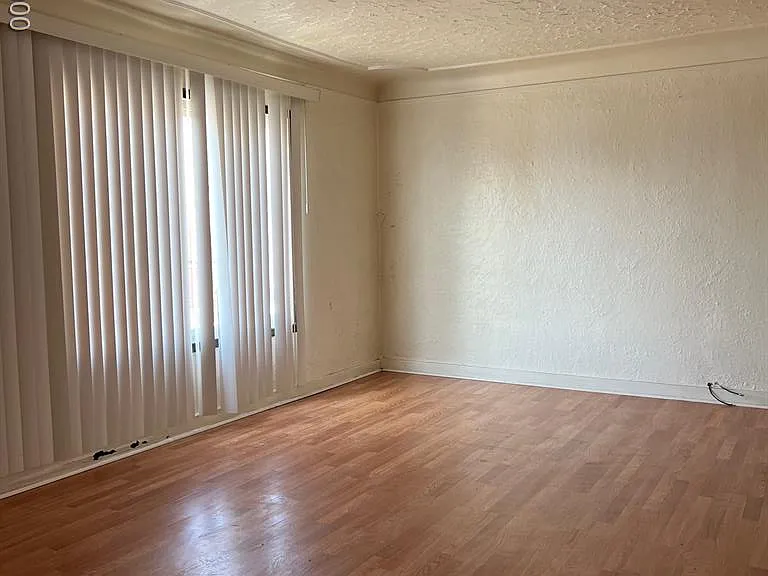 6406 Mead St — Photo 3