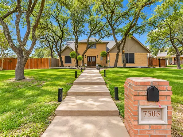 7505 Canyon Crest Ct, Fort Worth, TX 76179