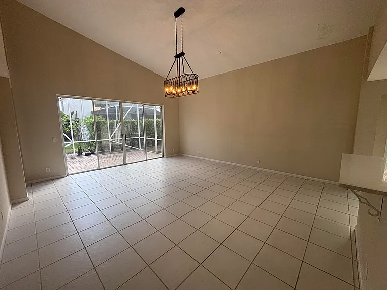 23426 Alzira Cir — Photo 6