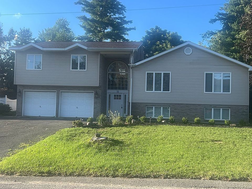 1st image of 15 White Birch Ct
