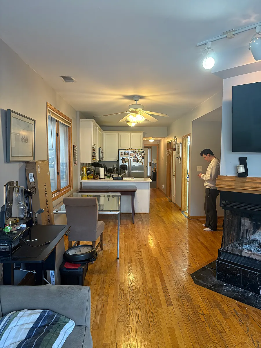 Building Photo - 1410 N Bosworth Ave #1