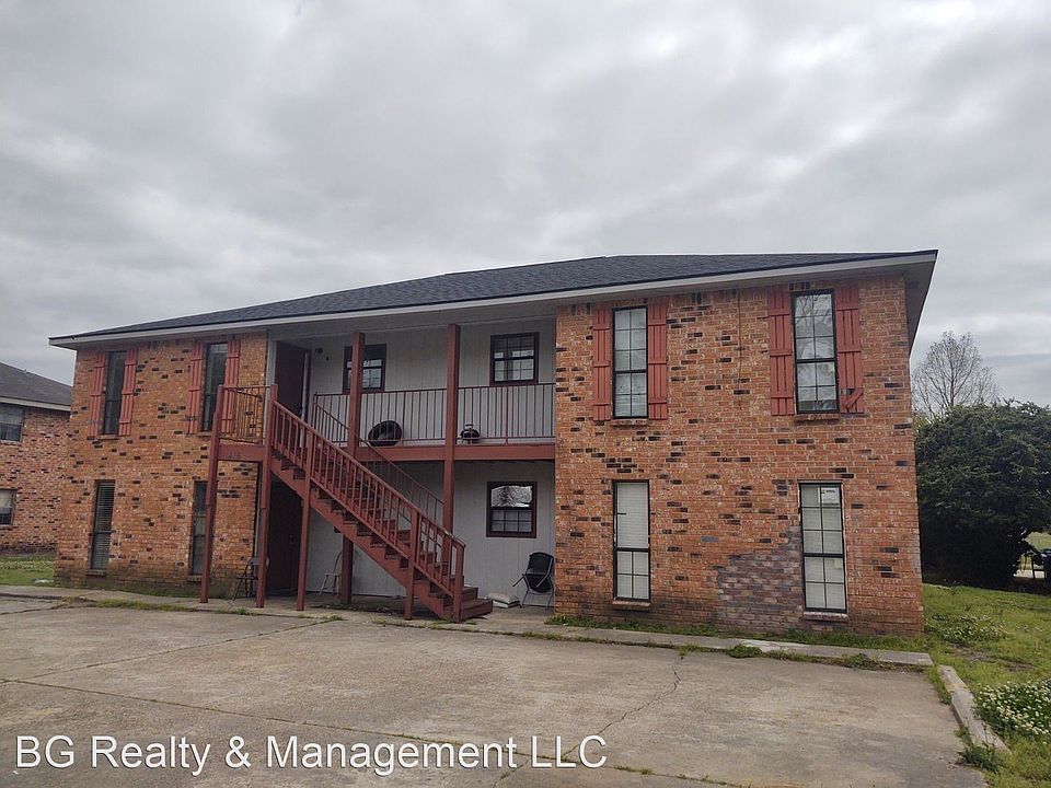 1st image of 415 Vieux Orleans Cir #C