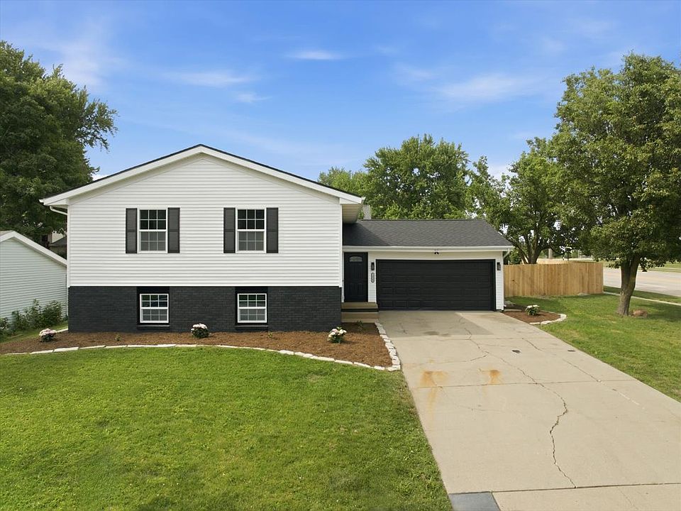 1st image of 1828 Johnson Dr