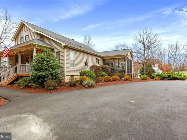 75 Wampum Ln, Hedgesville, WV 25427