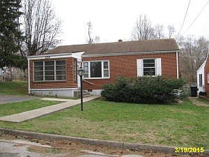 1st image of 229 Wentworth Ave NE