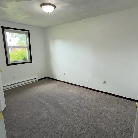 1028 Debolt St — Photo 8