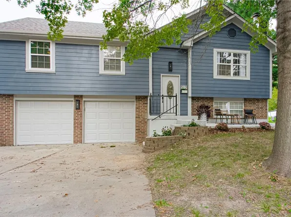 512 Broadway St, Grain Valley, MO 64029