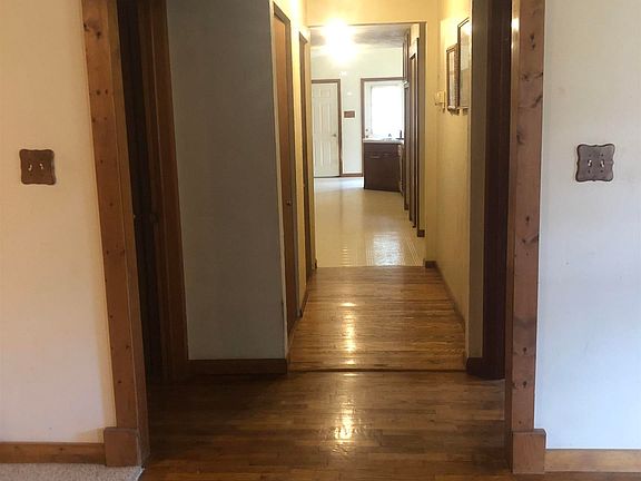 5th image of 307 S Eaton St