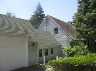 96 Greenwood Ave, Waterbury, CT 06704