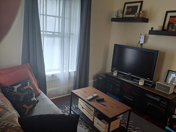 4th image of 5450 Gaston Ave #Back