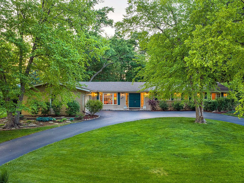 1st image of 304 S Circle Dr