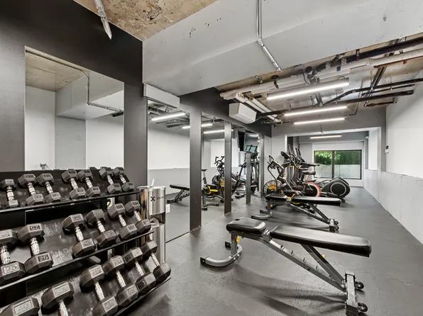 88 Linden Boulevard image 9 of 13