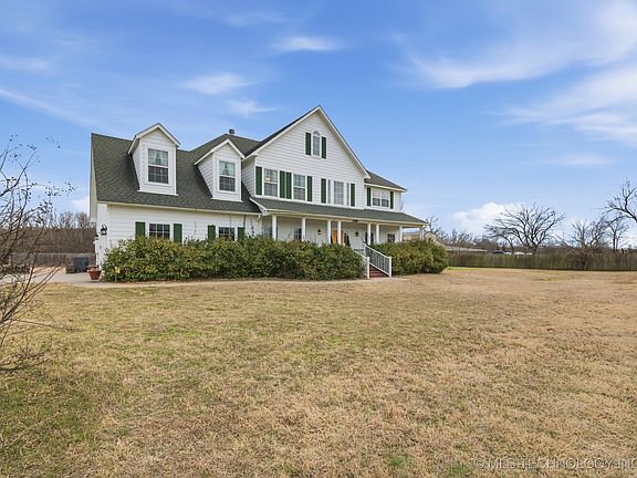 2nd image of 10289 Sahoma Lake Rd