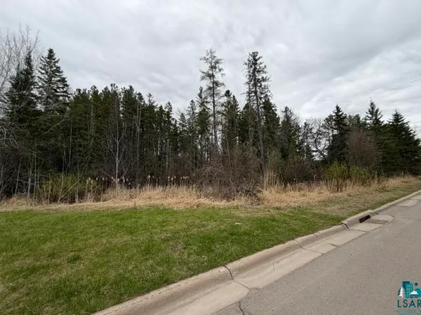 5th St SW, Cook, MN 55723