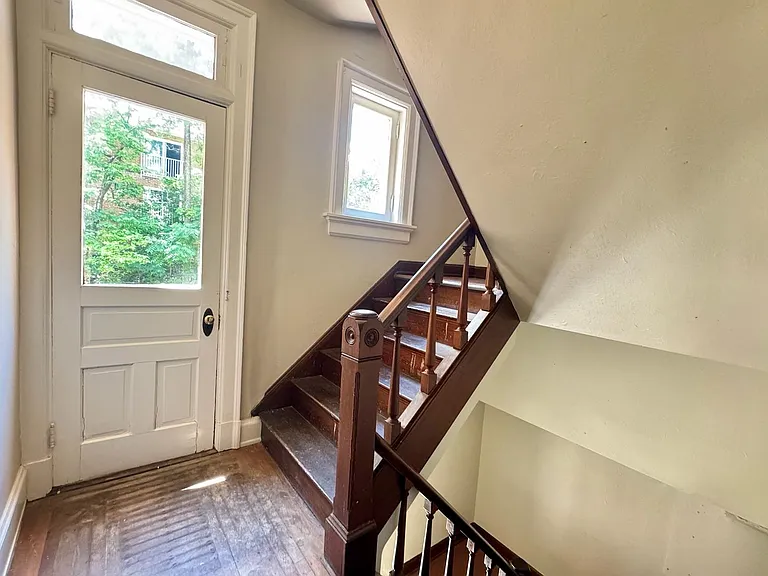 211 Loraine Ave — Photo 27