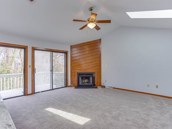 4th image of 821 W 29th St