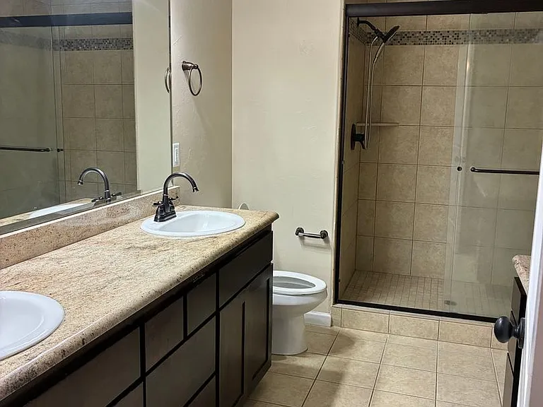 530 Saint Augustine Dr — Photo 9