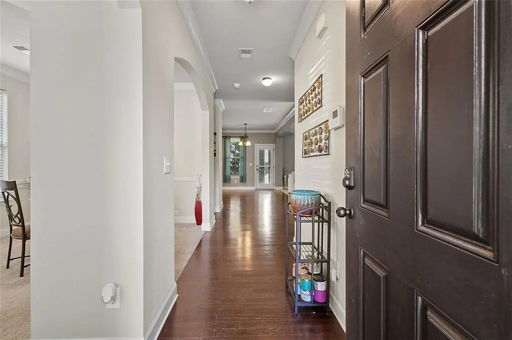 4 bed, 3022 sqft, $3,200 — Photo 4