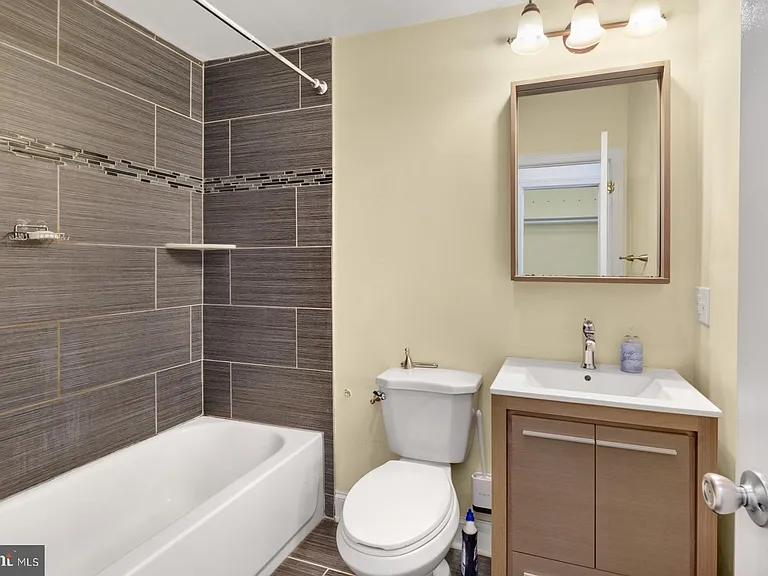 725 N 20th St #B — Photo 38