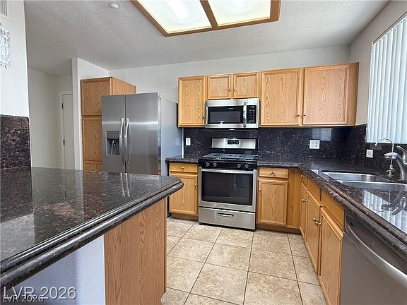 5th image of 830 Carnegie St APT 423