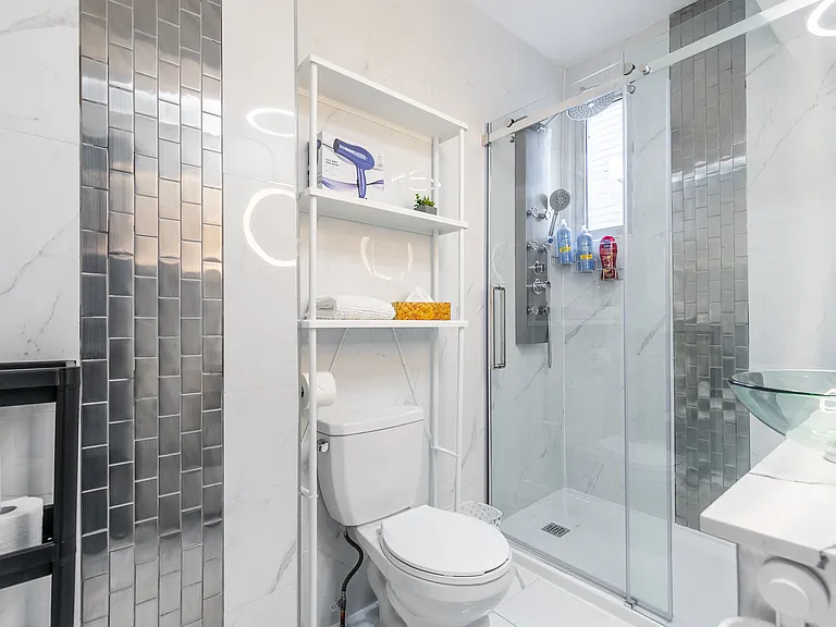 257 York St #253 — Photo 33