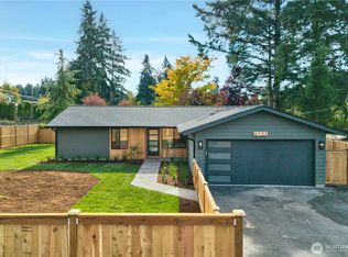 6133 NE 200th St, Kenmore, WA 98028