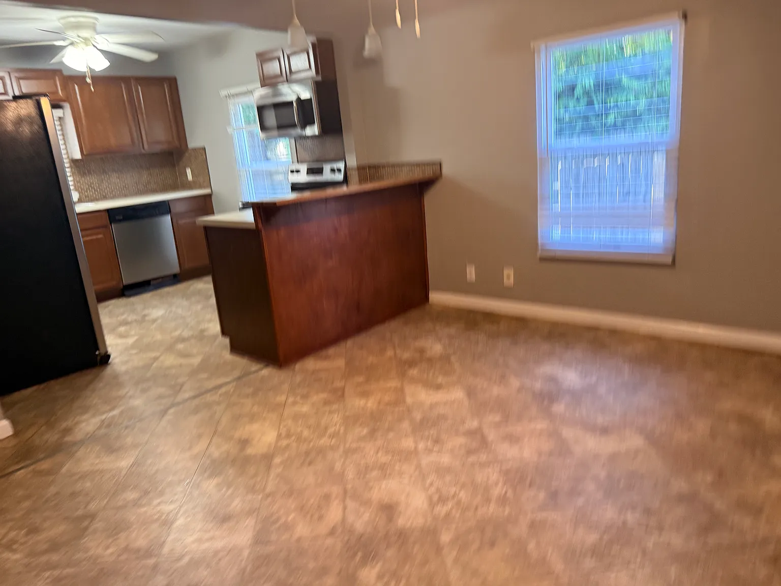 2 bed, 1064 sqft, $1,400 — Photo 2
